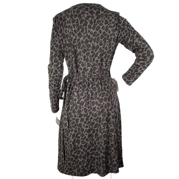 Ann Taylor Animal Print Wrap Dress | Size M | Gray | NWT - Picture 3 of 6